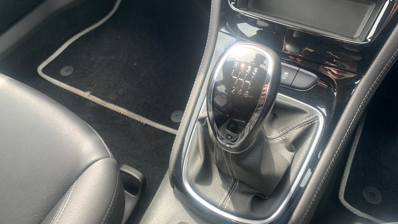 Vauxhall Astra 1.6T 16V 200 Elite Nav 5dr Petrol Hatchback